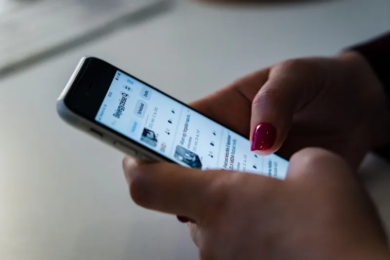 Algoritmi, tendenze e viralità: come funziona davvero il mondo dei social media nel 2024